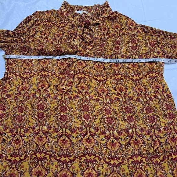 Max Studio Pleated Bishop-Sleeve Blouse - Picture 12 of 13